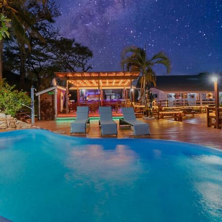 Hotel And Dive Center Roatan Yacht Club French Harbour Exteriör bild