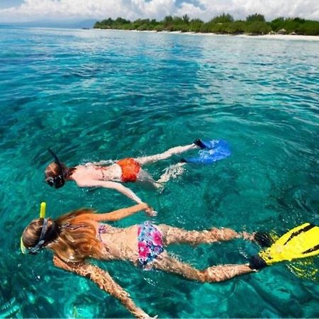 Hotel And Dive Center Roatan Yacht Club French Harbour Exteriör bild