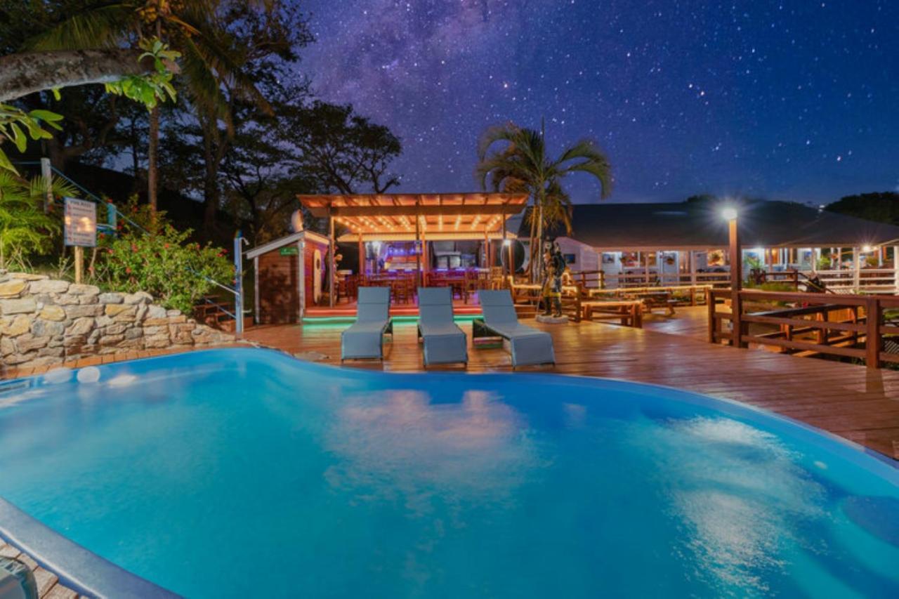 Hotel And Dive Center Roatan Yacht Club French Harbour Exteriör bild
