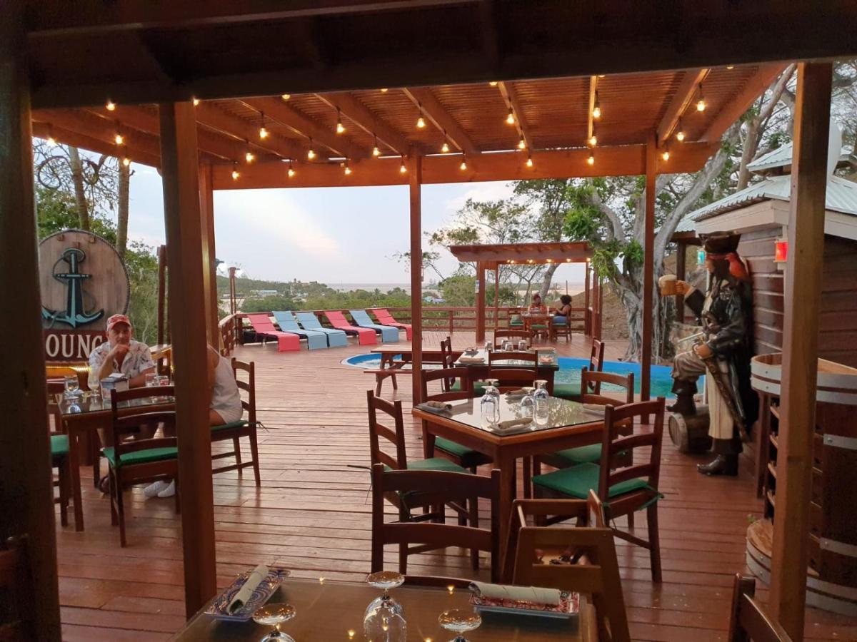 Hotel And Dive Center Roatan Yacht Club French Harbour Exteriör bild