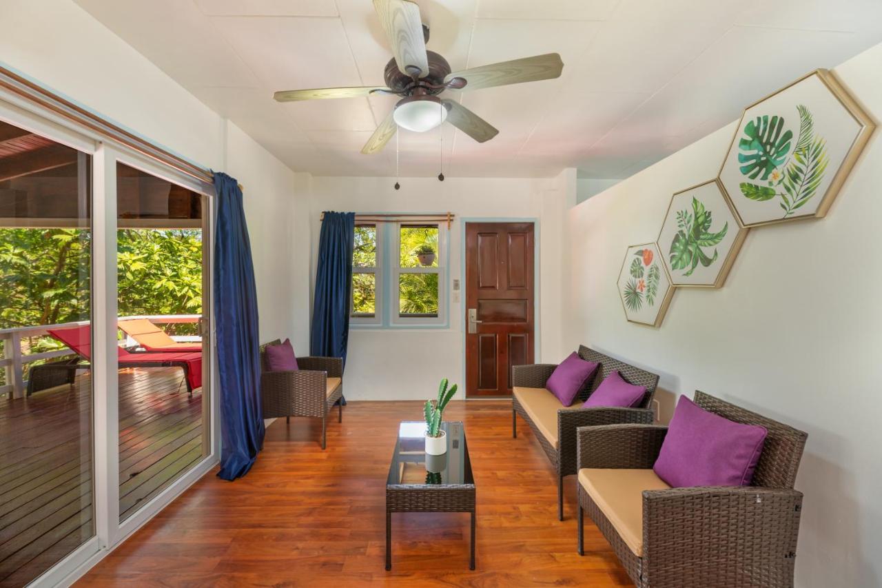 Hotel And Dive Center Roatan Yacht Club French Harbour Exteriör bild