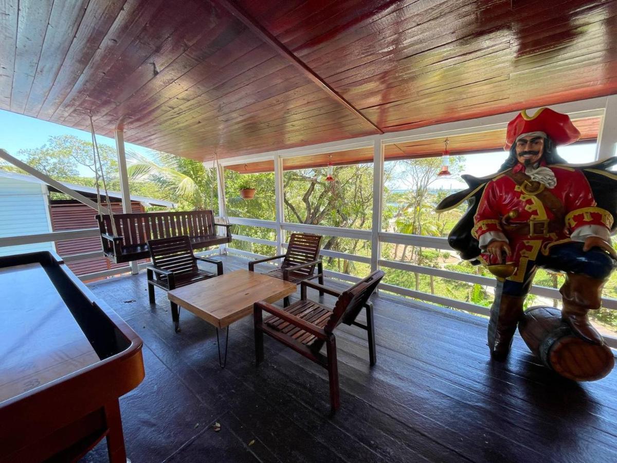 Hotel And Dive Center Roatan Yacht Club French Harbour Exteriör bild